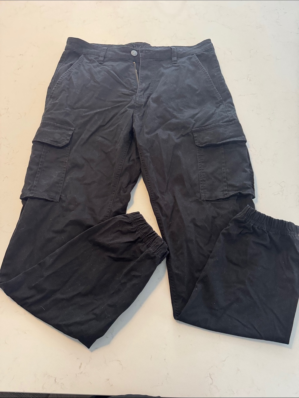 Men's size 32 Black Cargo Pants - Classic Utility Style new condition